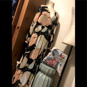 Lulus floral maxi dress. Gorgeous!